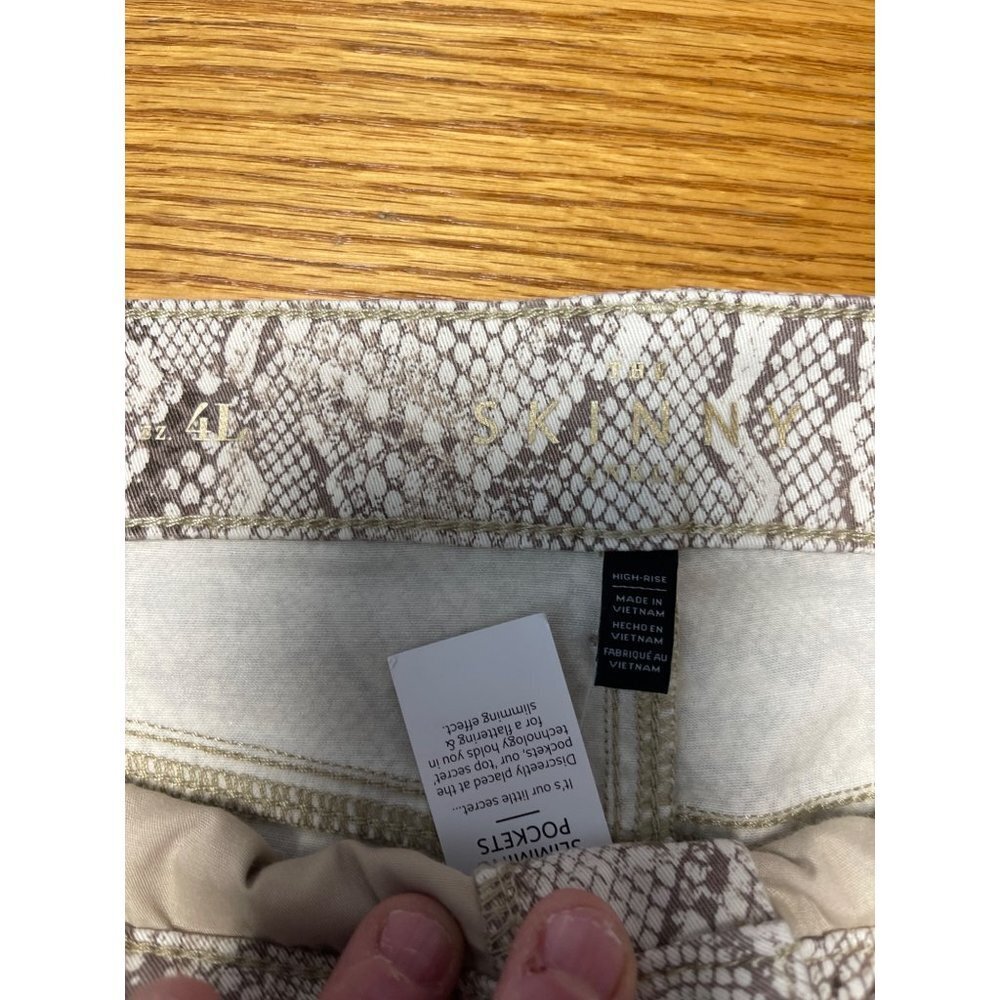 White House Black Market The High Rise Skinny Ankle Snake Pants Size 4L - Picture 13 of 15